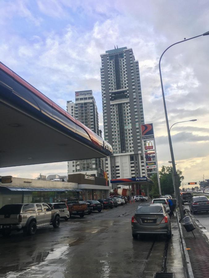 Zayah Homestudio Near Bukit Jalil / Mines Seri Kembangan Eksteriør bilde